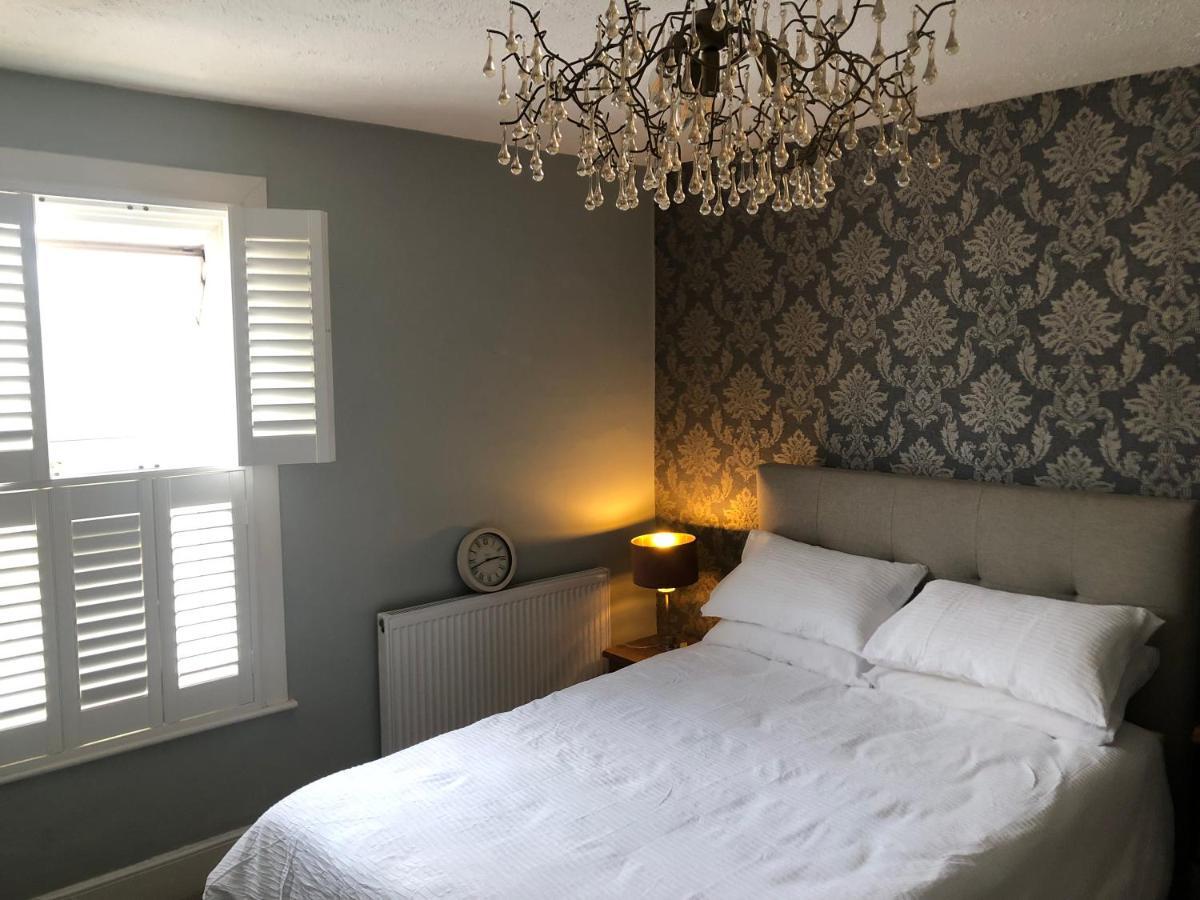 Homely Victorian Terraced Town House With Parking. Taunton Bagian luar foto
