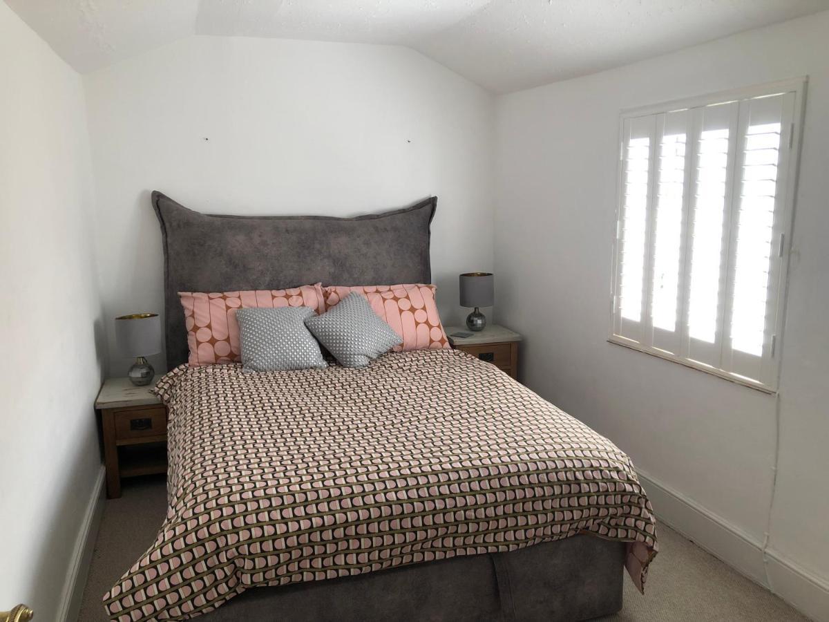 Homely Victorian Terraced Town House With Parking. Taunton Bagian luar foto